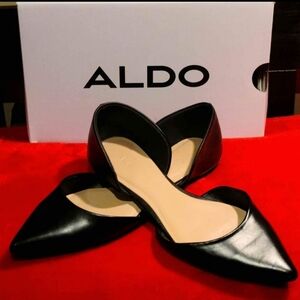 Size 7 pointy flats